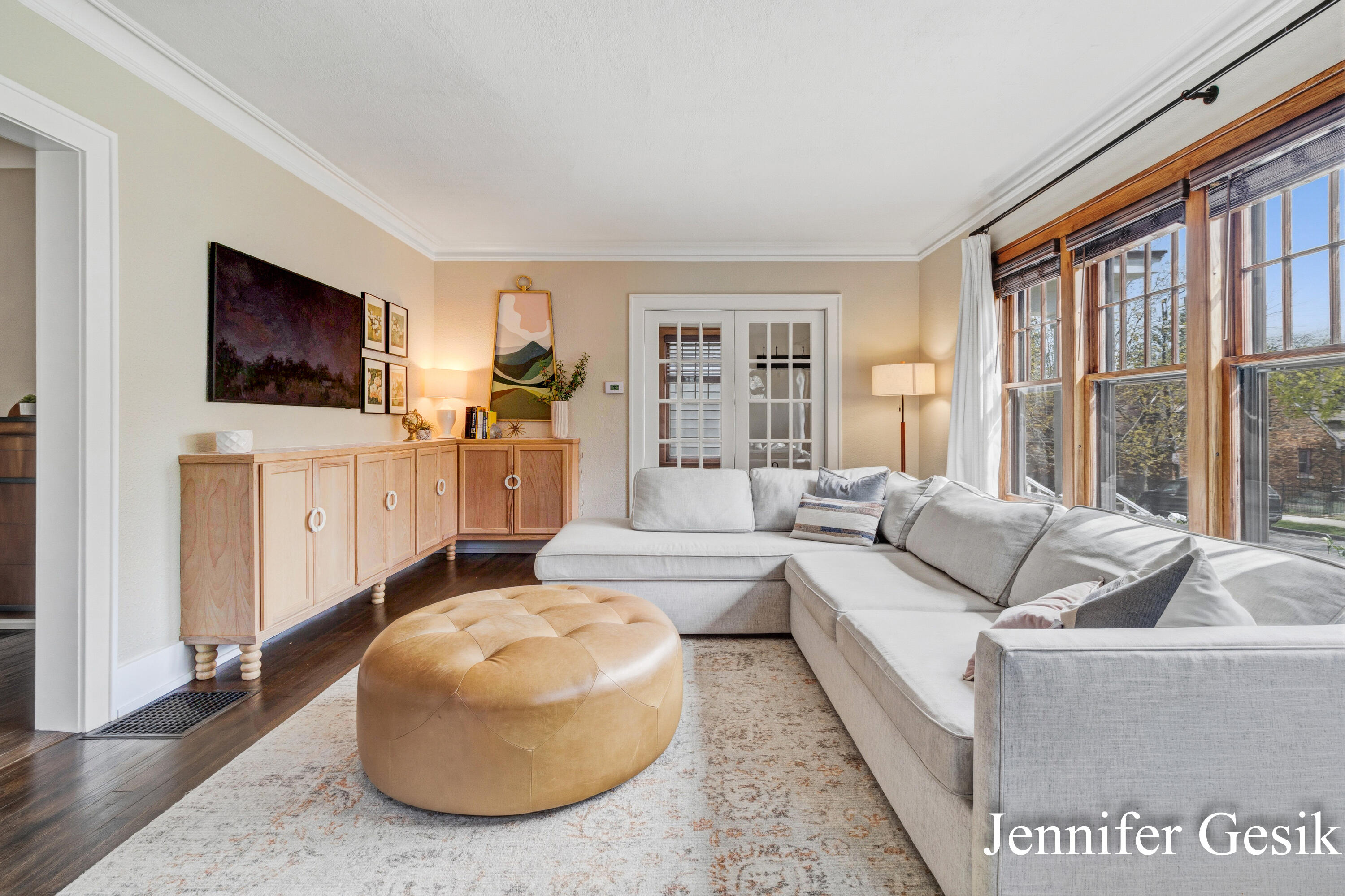 215 Glenhaven Avenue NW