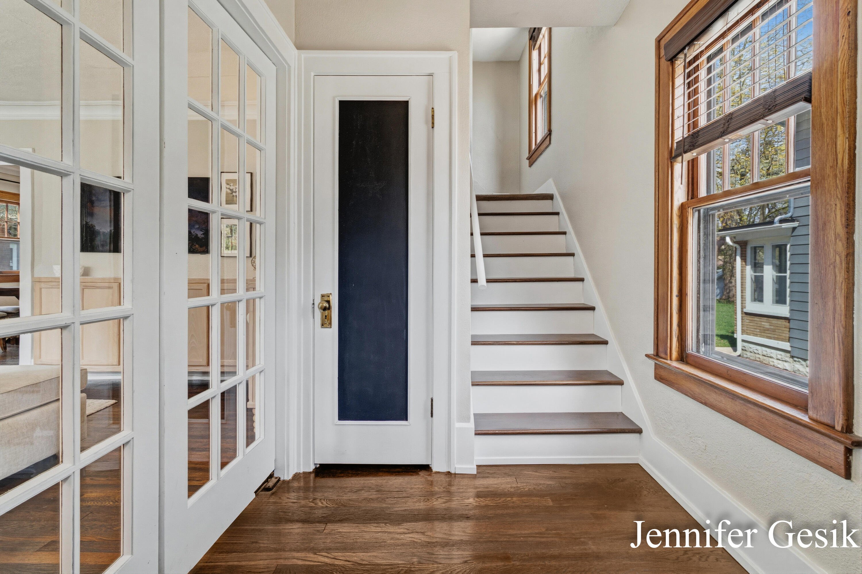 215 Glenhaven Avenue NW