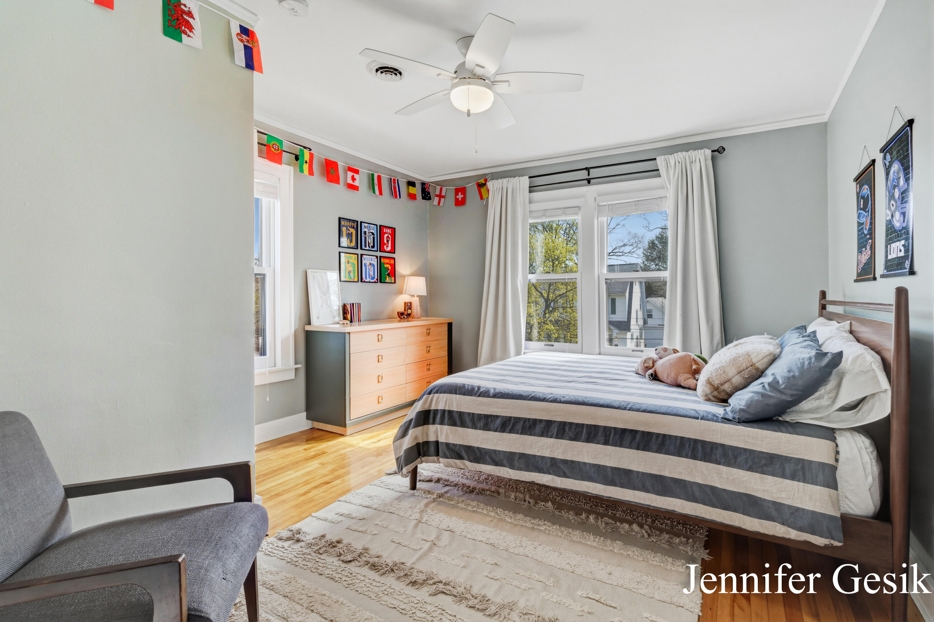 215 Glenhaven Avenue NW