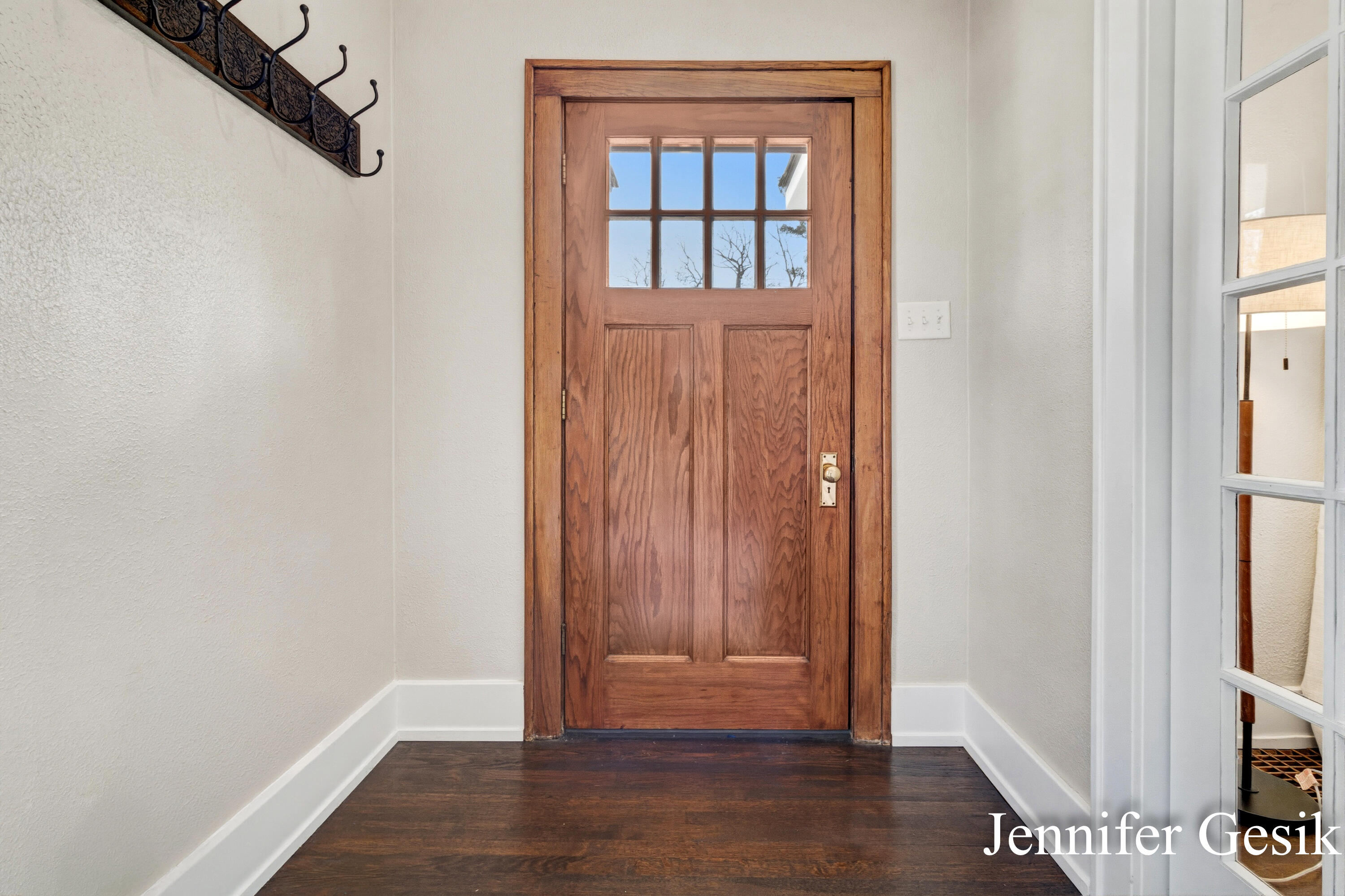 215 Glenhaven Avenue NW