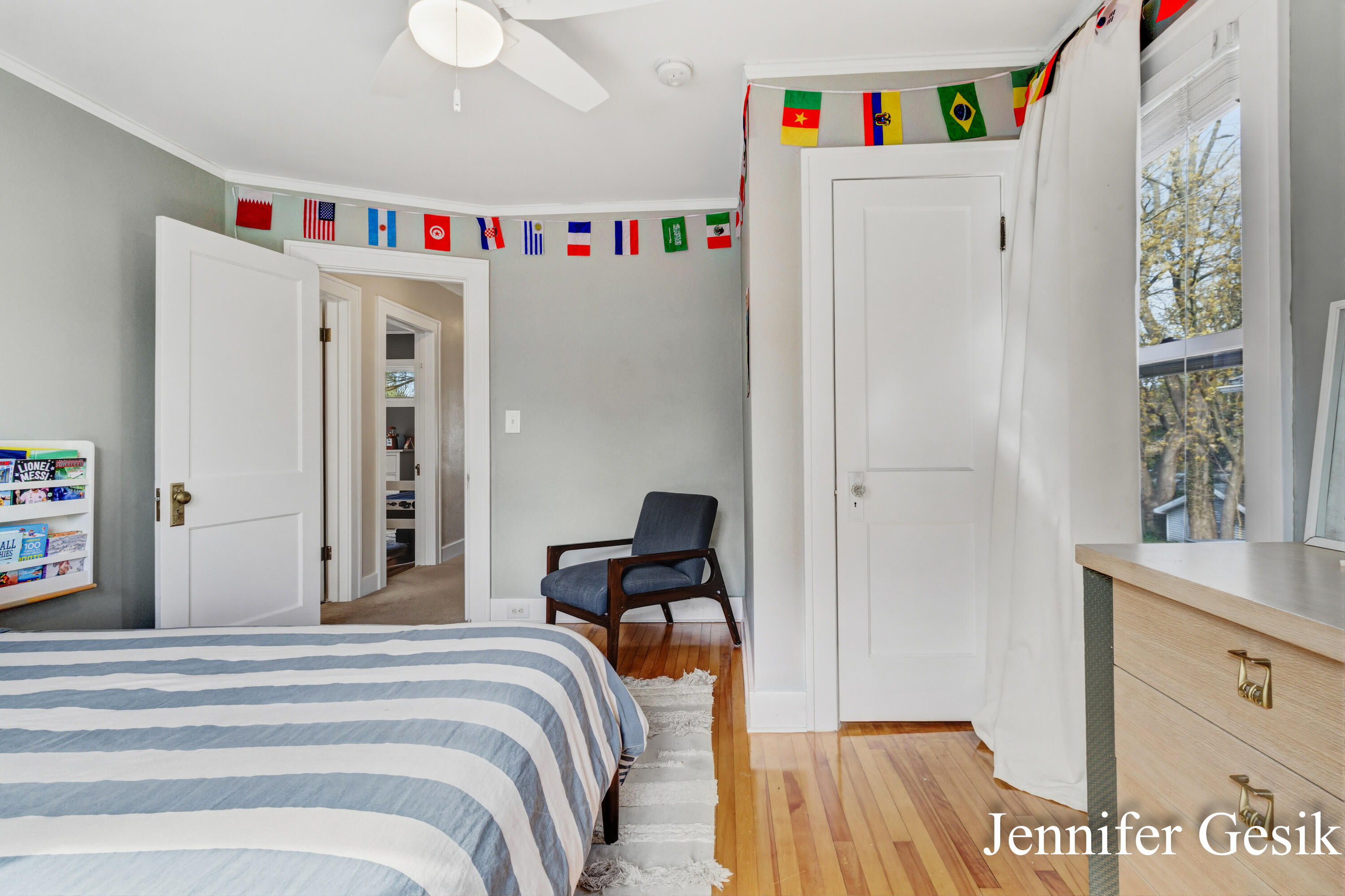 215 Glenhaven Avenue NW