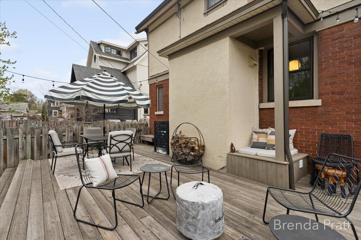 533 Gladstone Drive SE