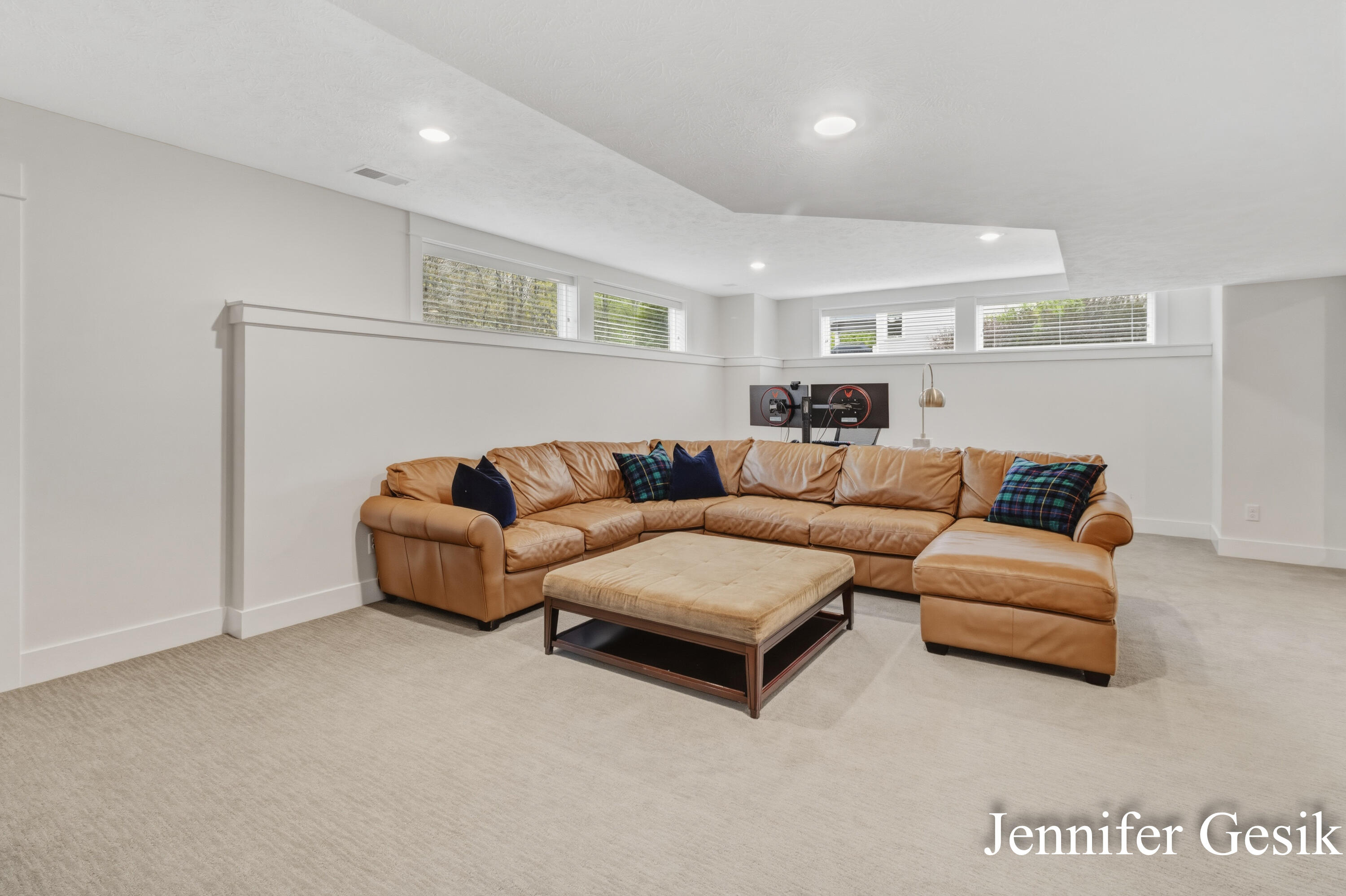 6644 Summer Meadows Drive NE