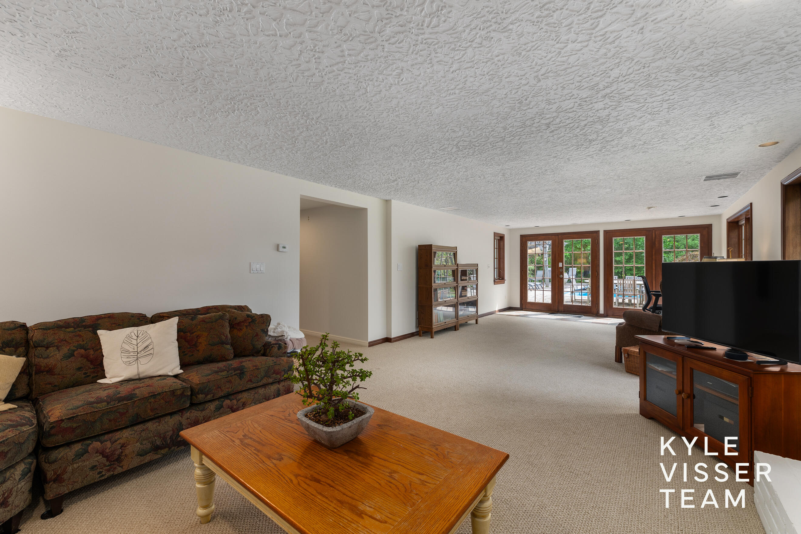 1104 Idema Drive SE