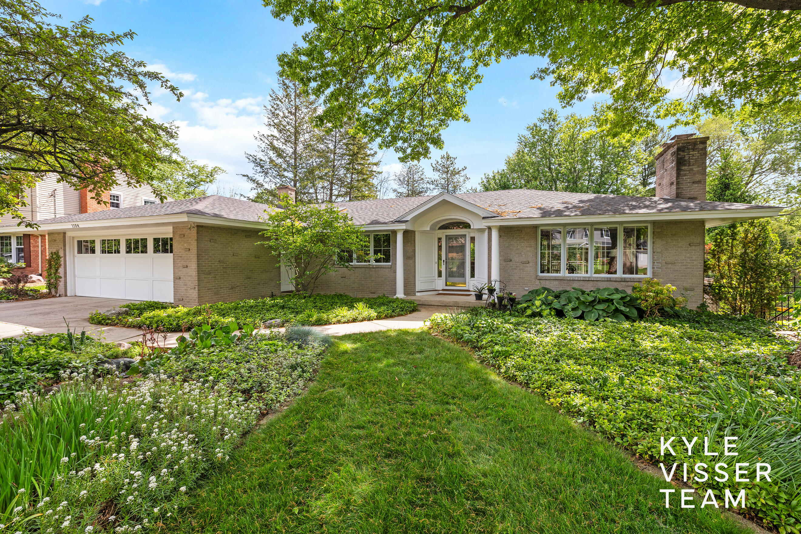 1104 Idema Drive SE