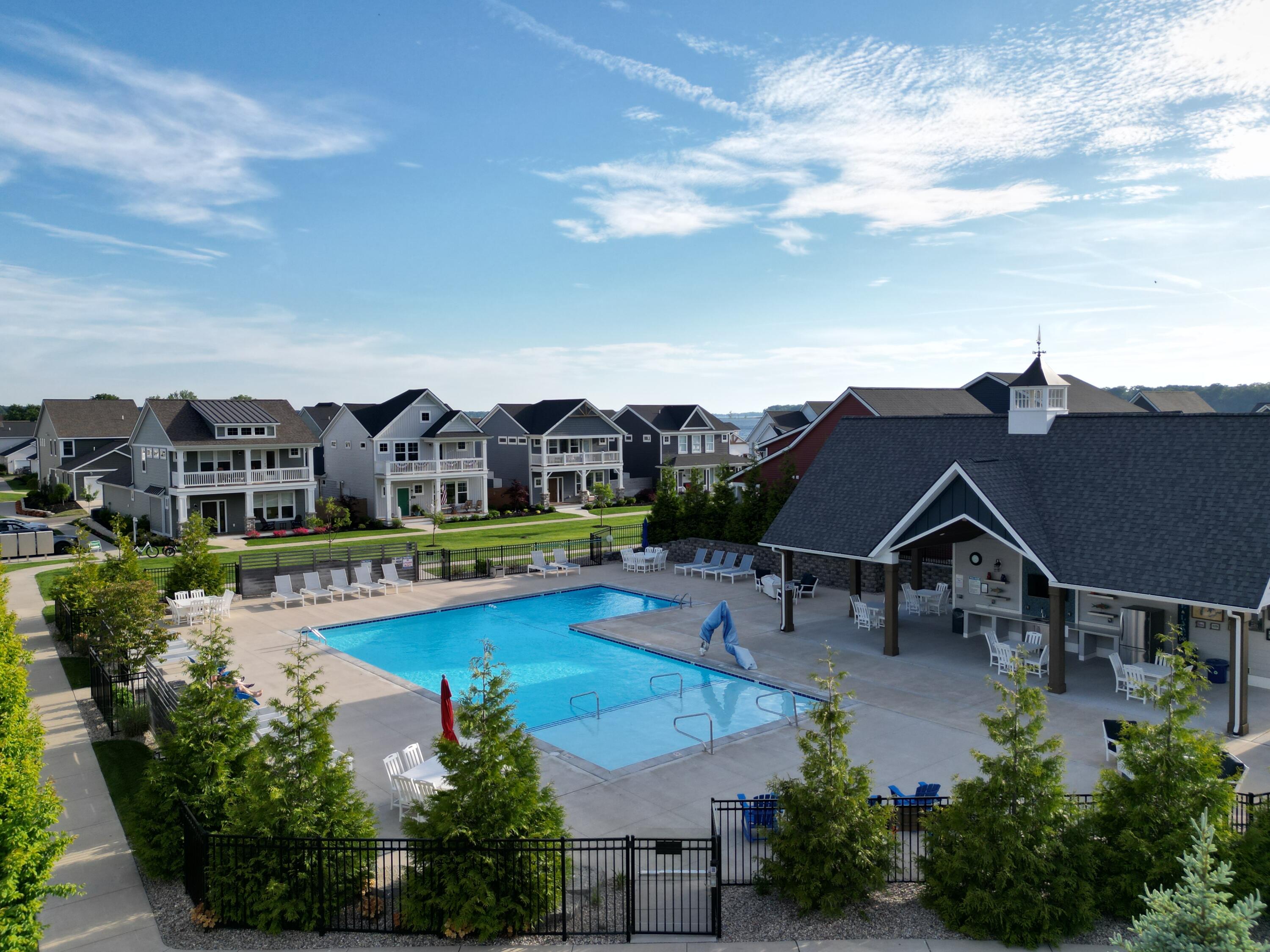 409 W Robinson Drive