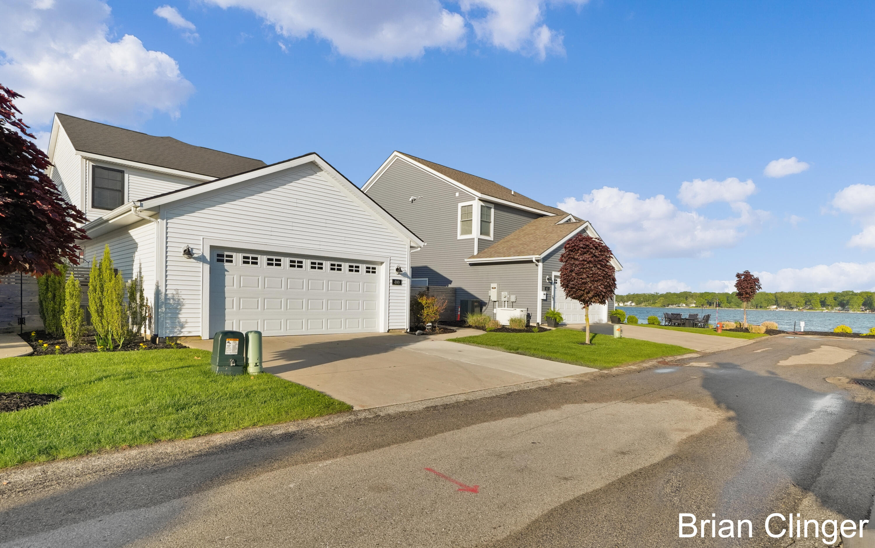 409 W Robinson Drive