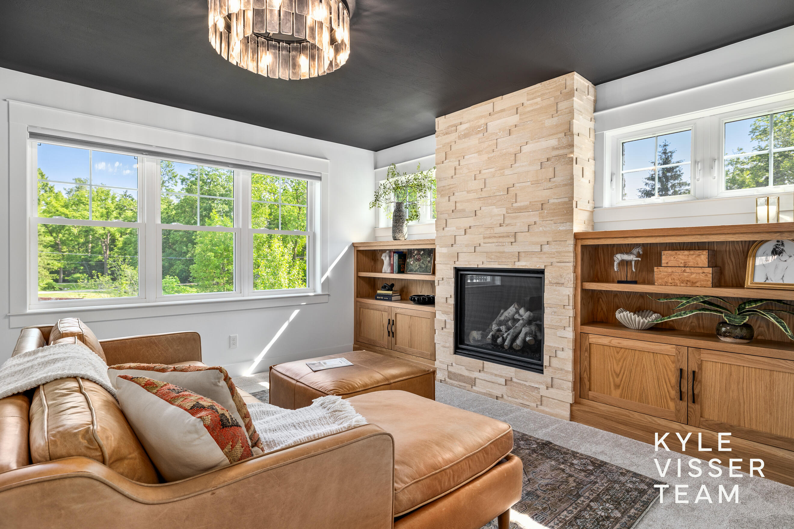 69 Lakeside Drive SE