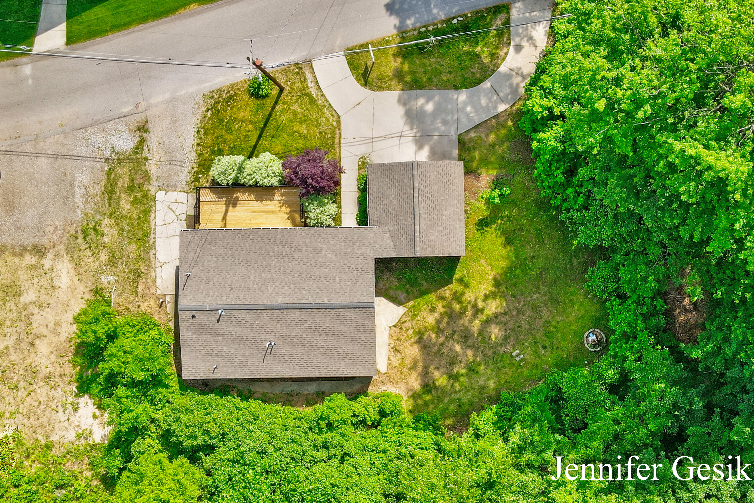 8735 Brower Lake Drive NE