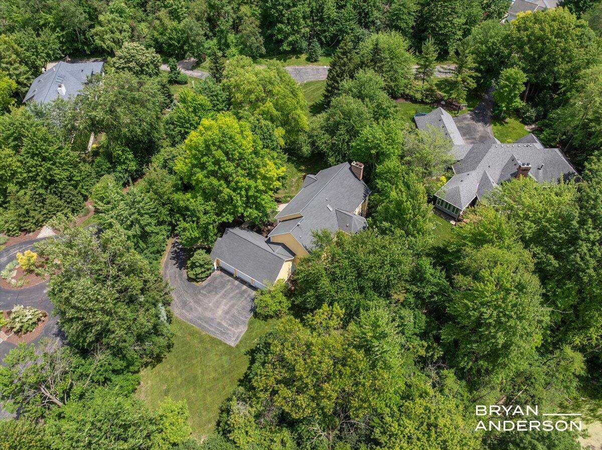 1015 Bradford Hollow Lane NE