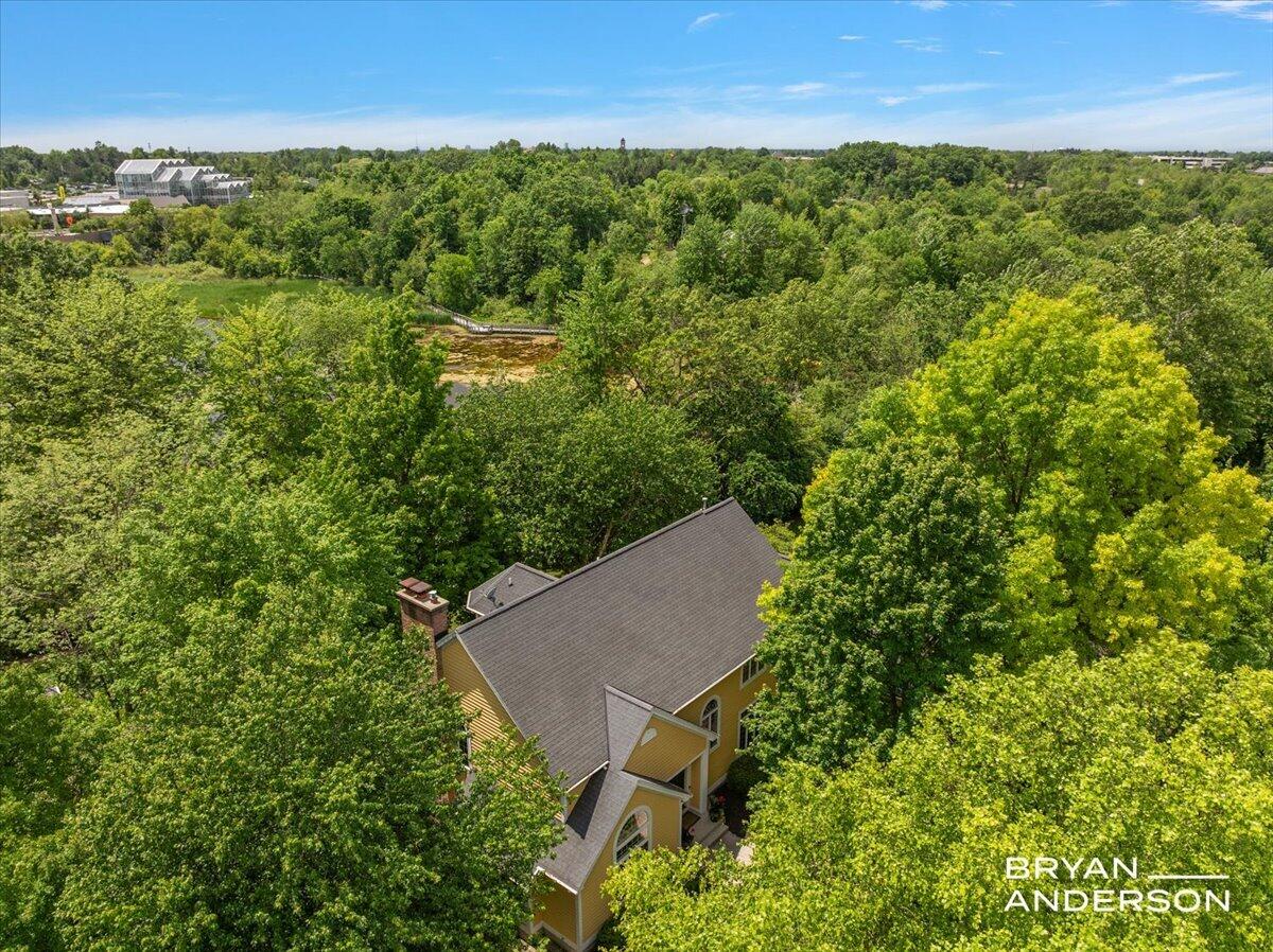 1015 Bradford Hollow Lane NE