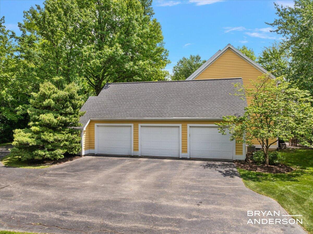 1015 Bradford Hollow Lane NE