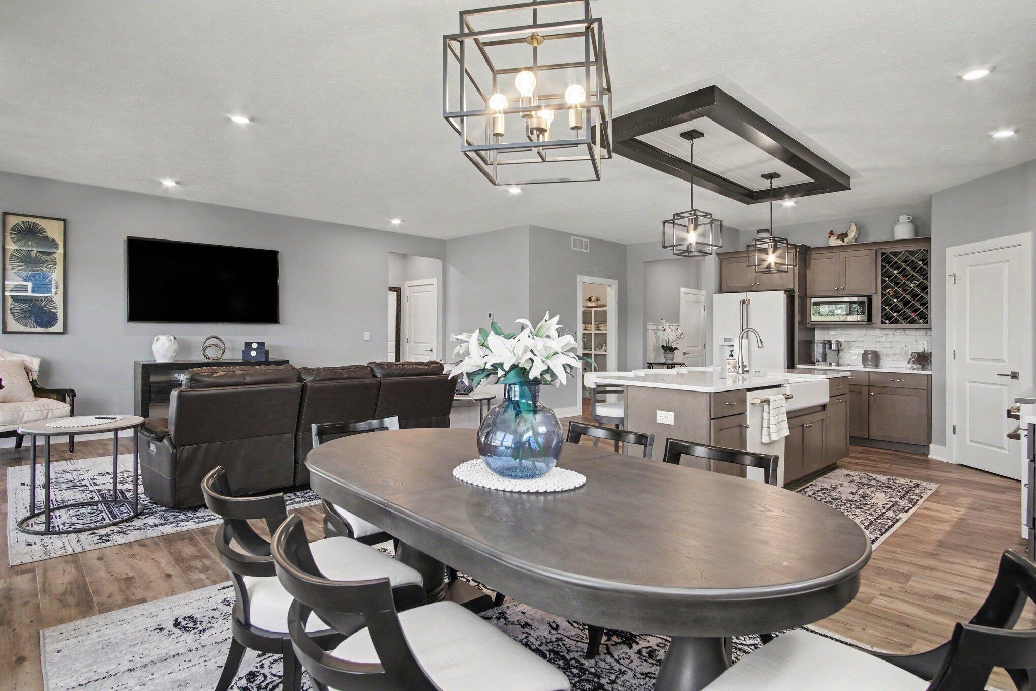 2929 Isle Grand Drive NE 11