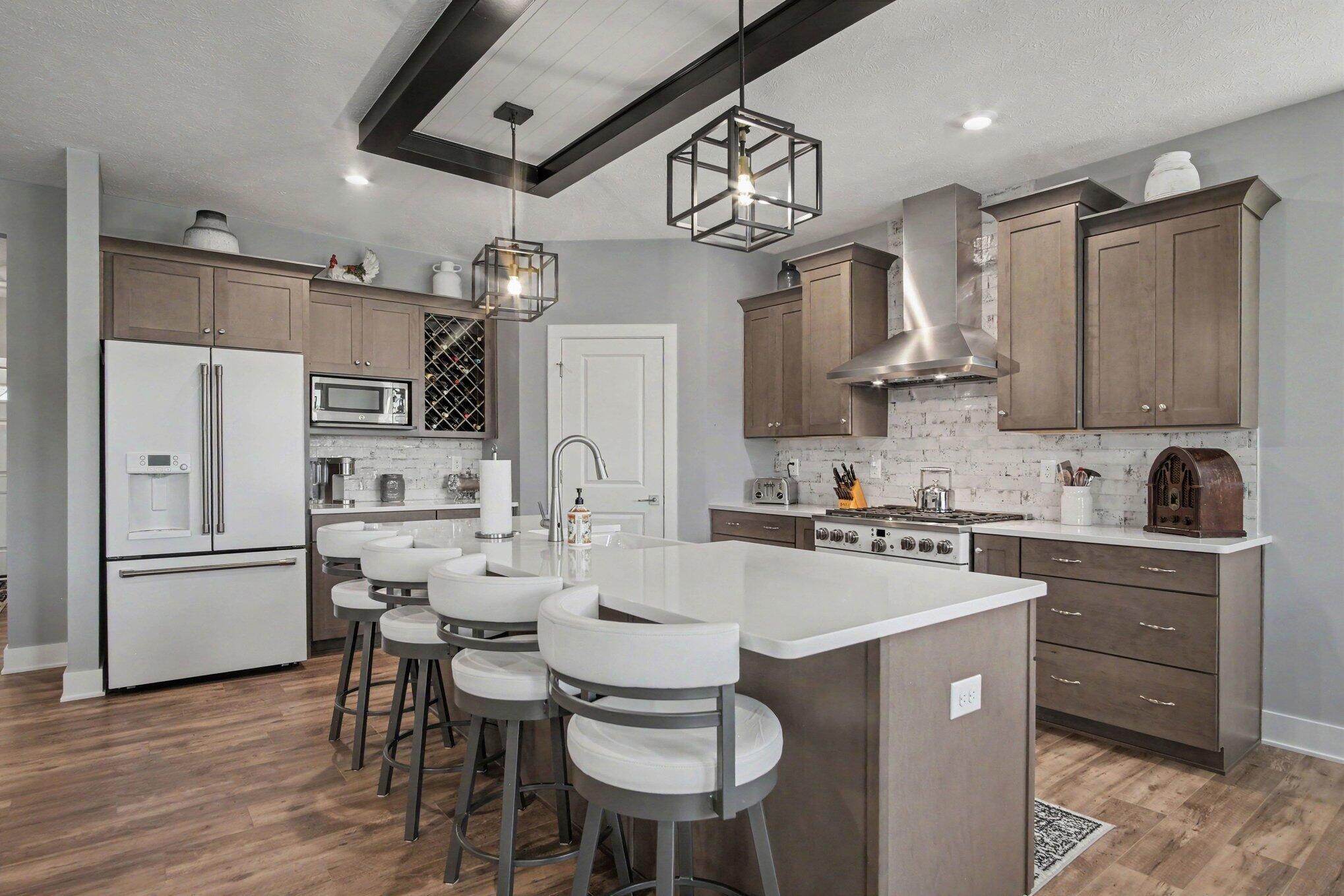 2929 Isle Grand Drive NE 11