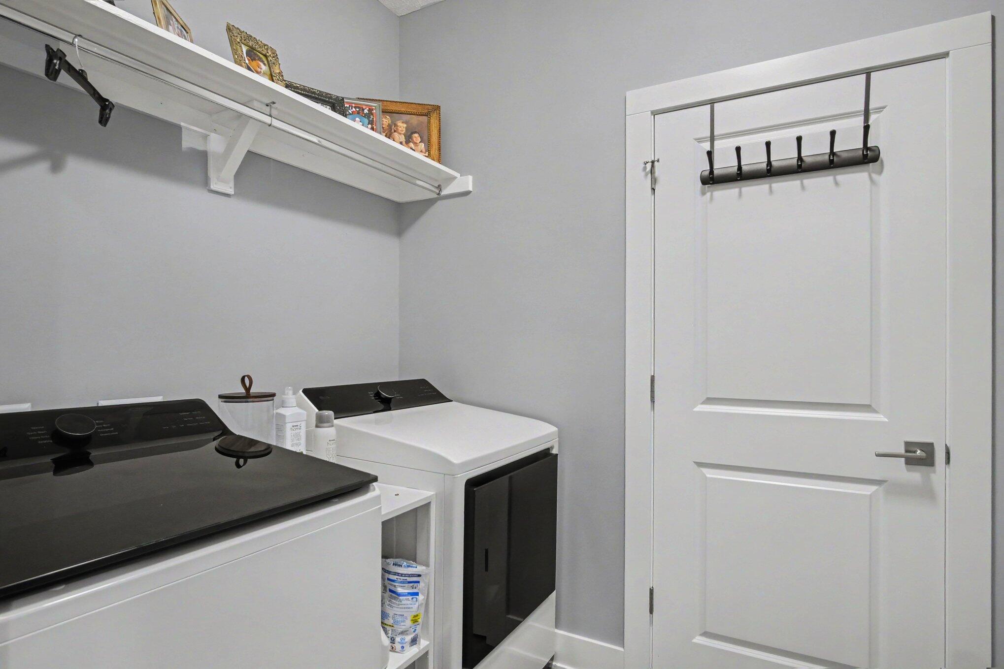 2929 Isle Grand Drive NE 11