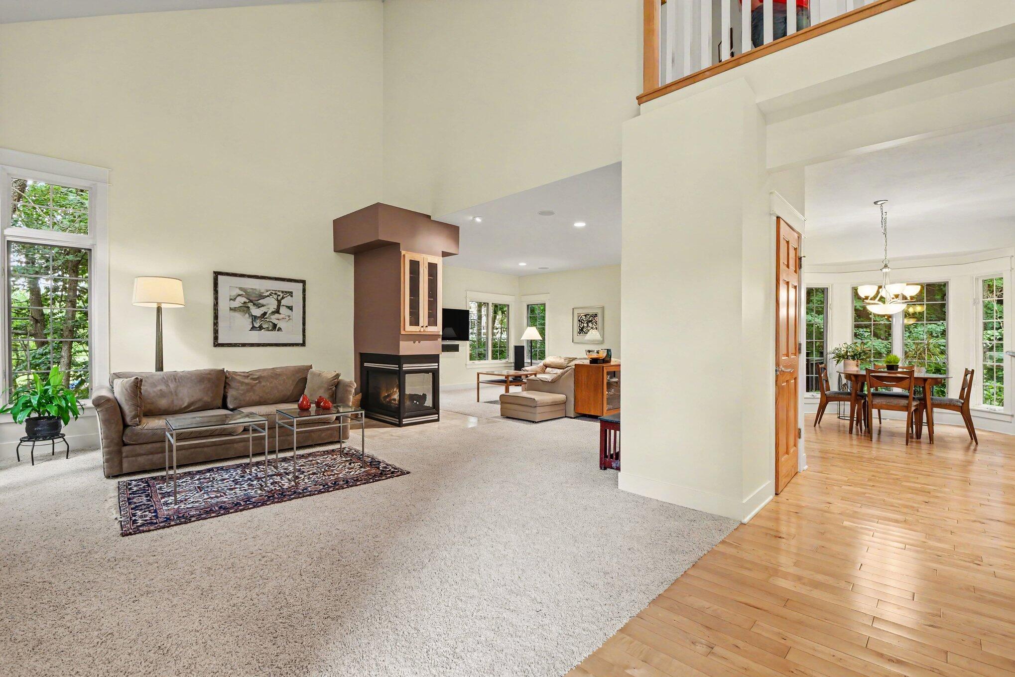 7518 Barn Ridge Drive NE