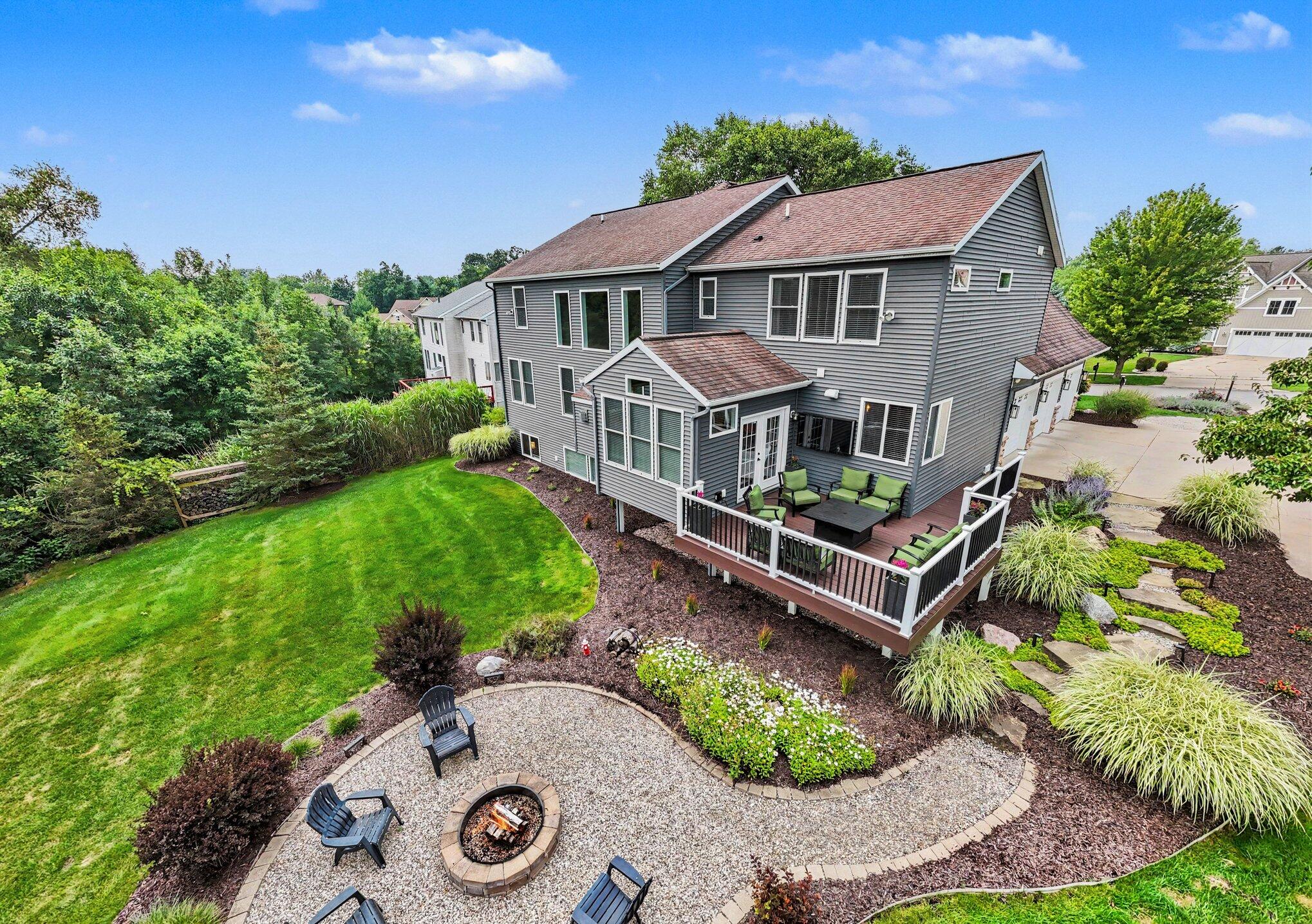 1254 Stoneshire Drive SE
