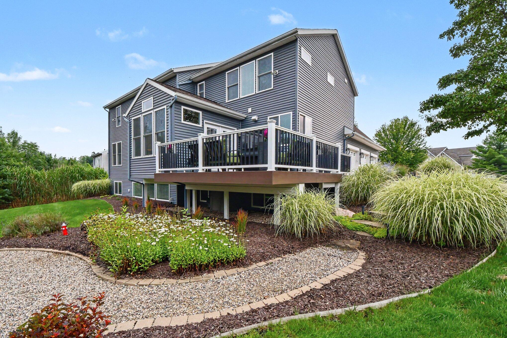 1254 Stoneshire Drive SE