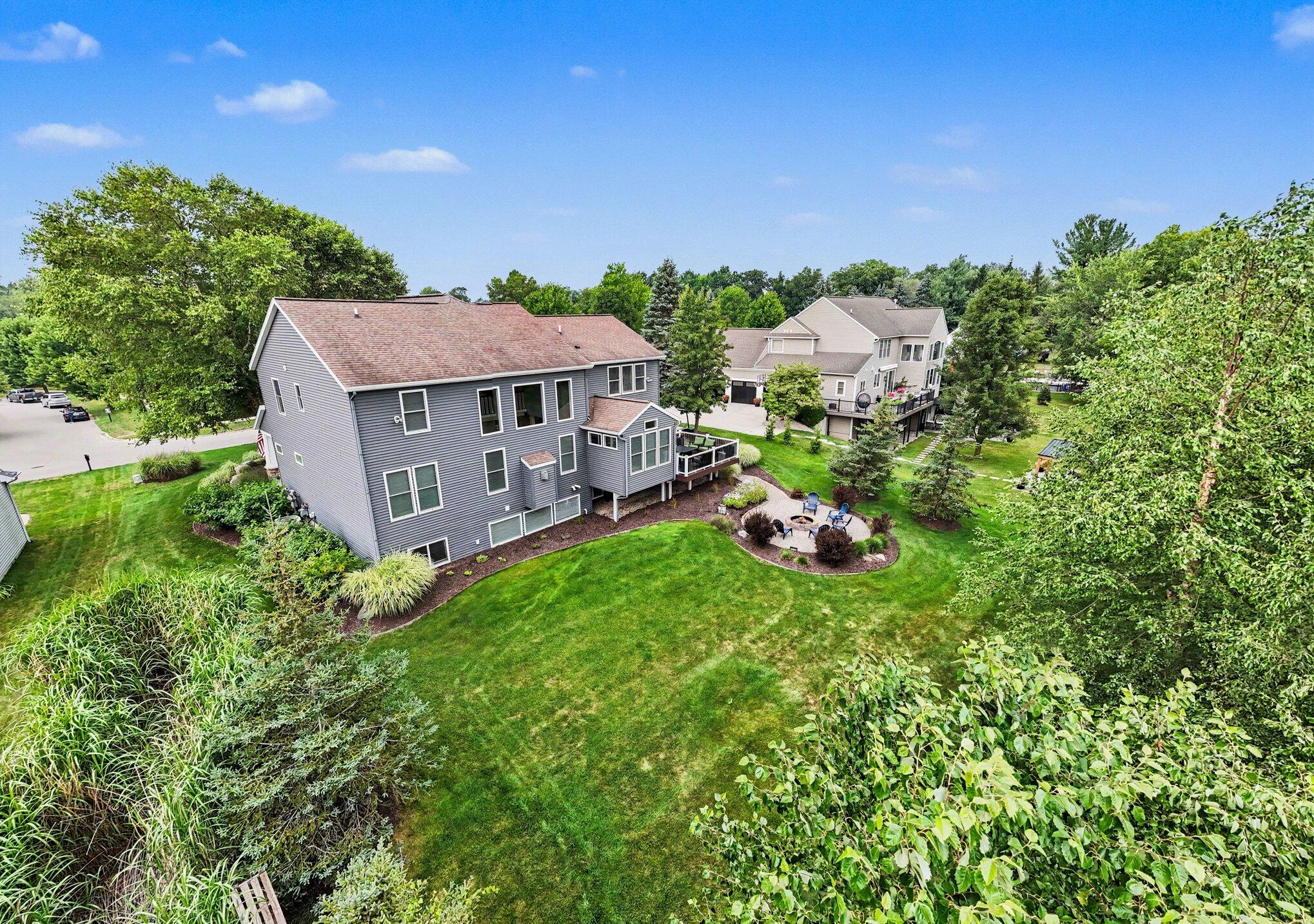 1254 Stoneshire Drive SE