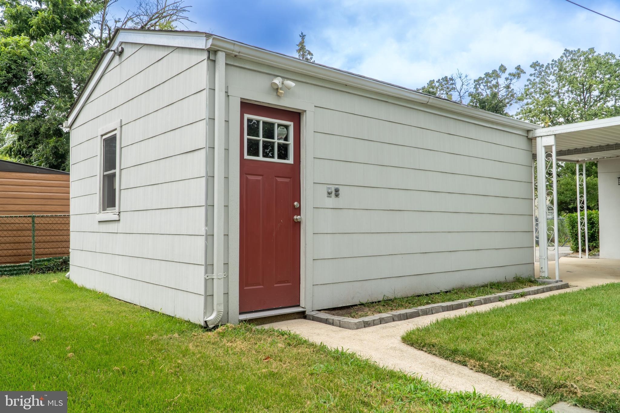 713 COTTER ROAD