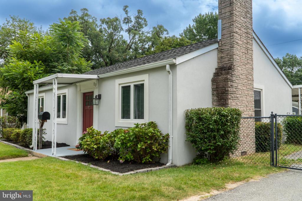 713 COTTER ROAD