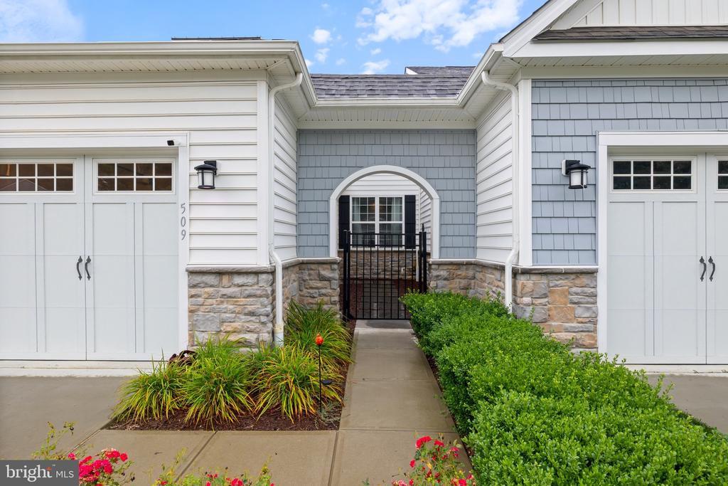 509 MOORINGS CIRCLE 249