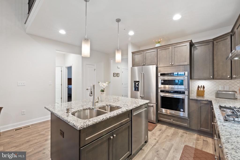 509 MOORINGS CIRCLE 249
