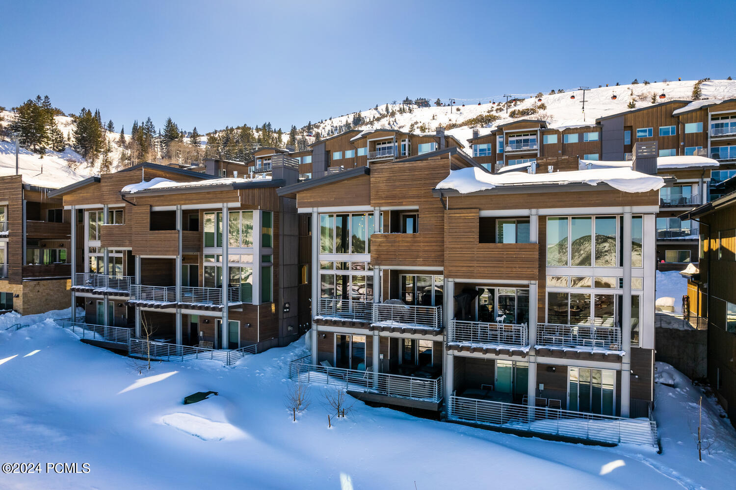 2752 W High Mountain Road, 1501