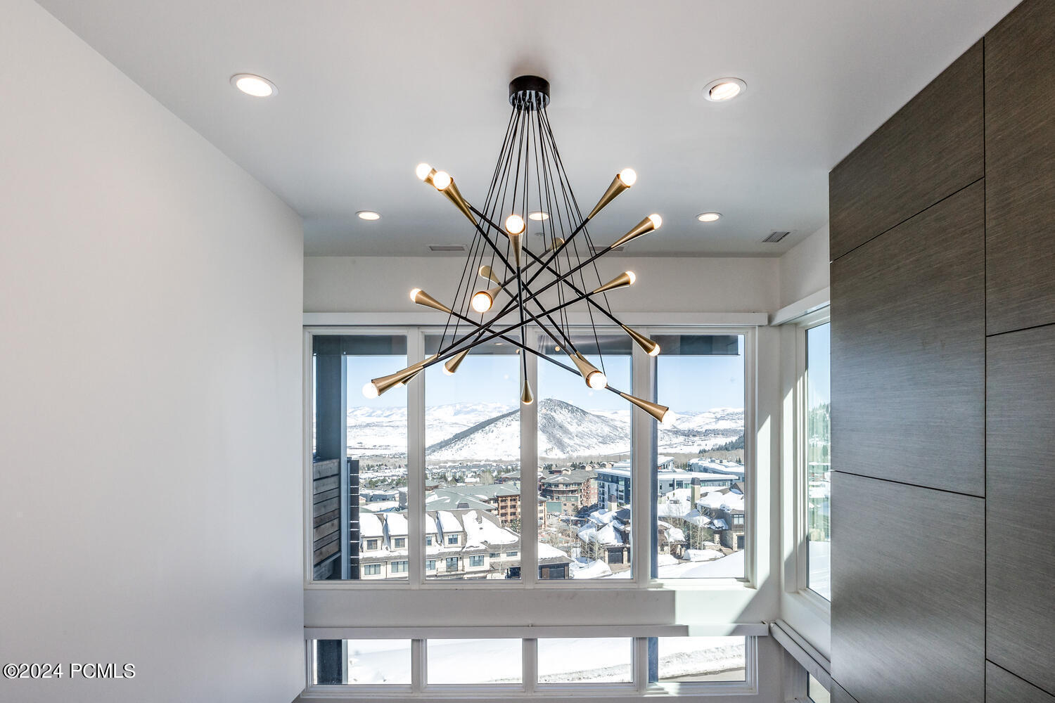 2752 W High Mountain Road, 1501