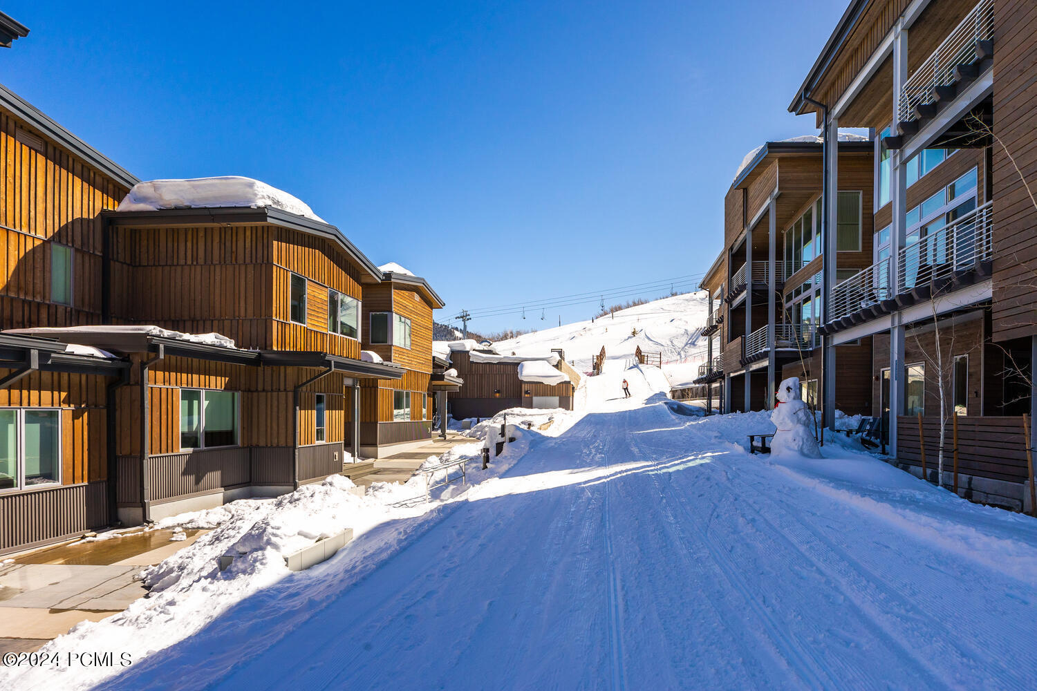 2752 W High Mountain Road, 1501
