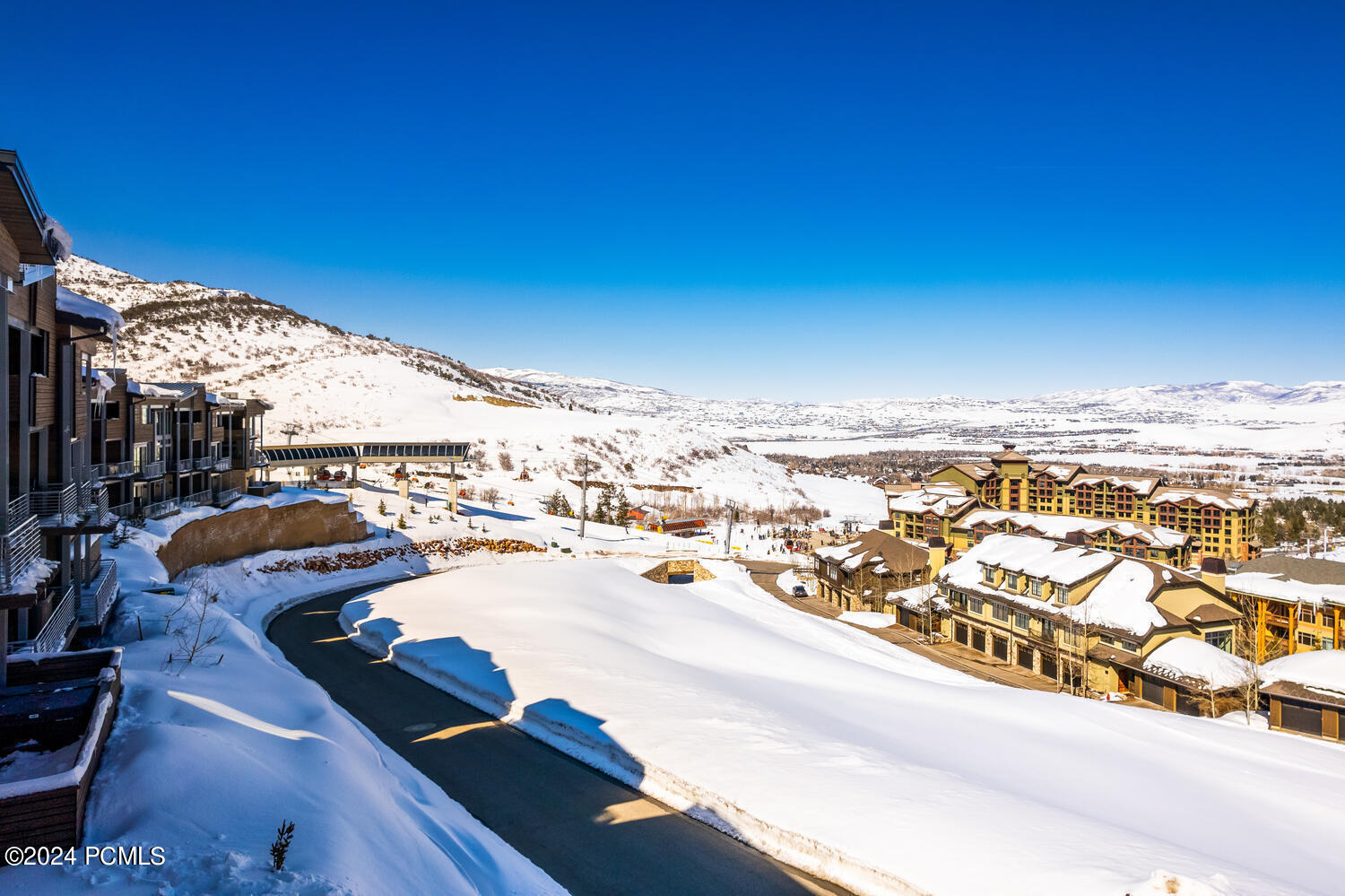 2752 W High Mountain Road, 1501