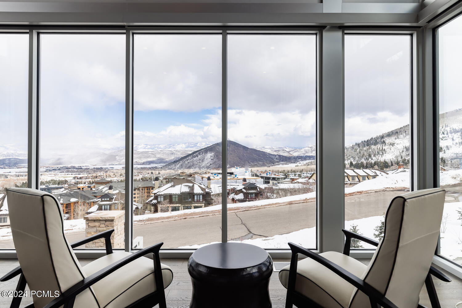 2752 W High Mountain Road, 1501