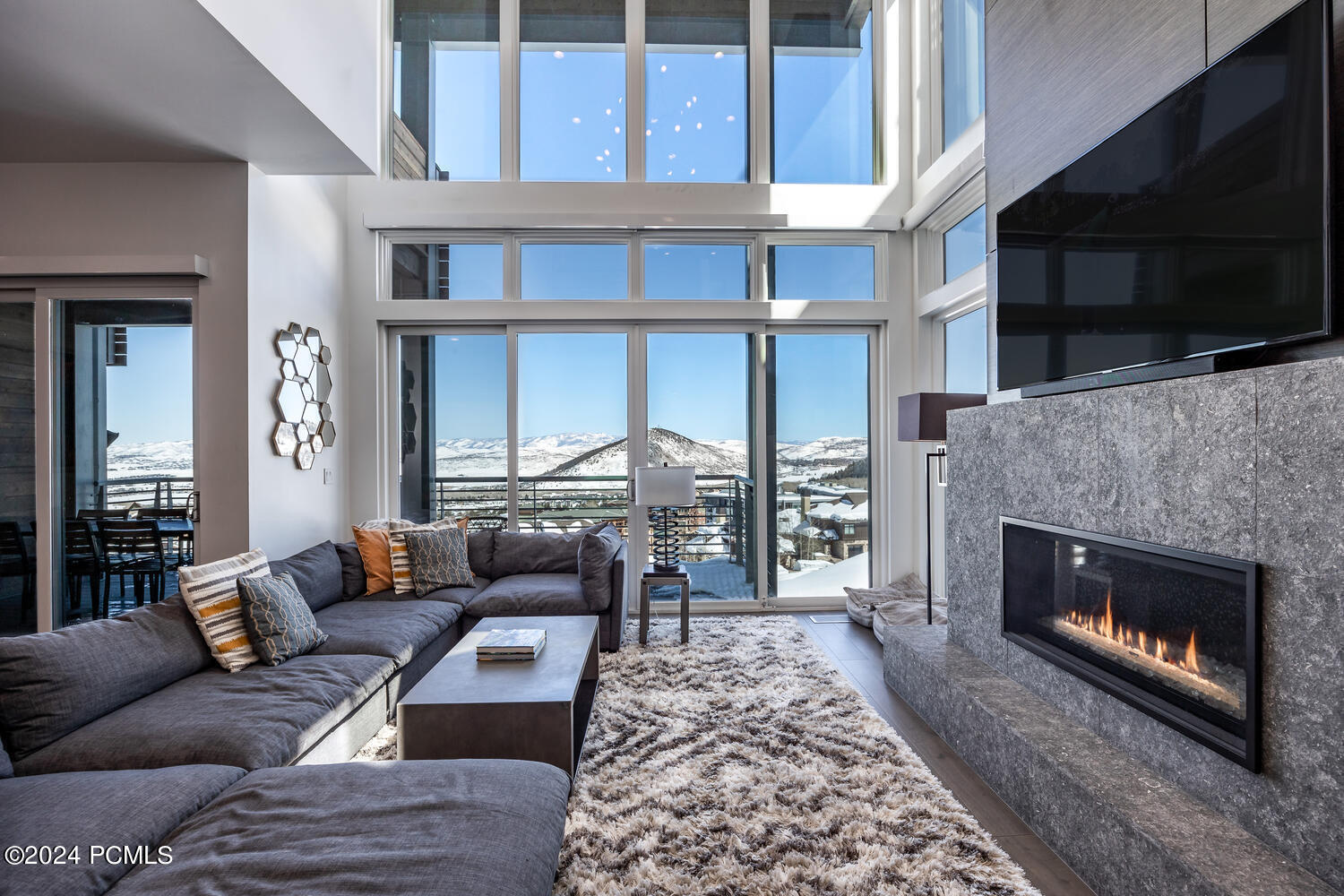 2752 W High Mountain Road, 1501