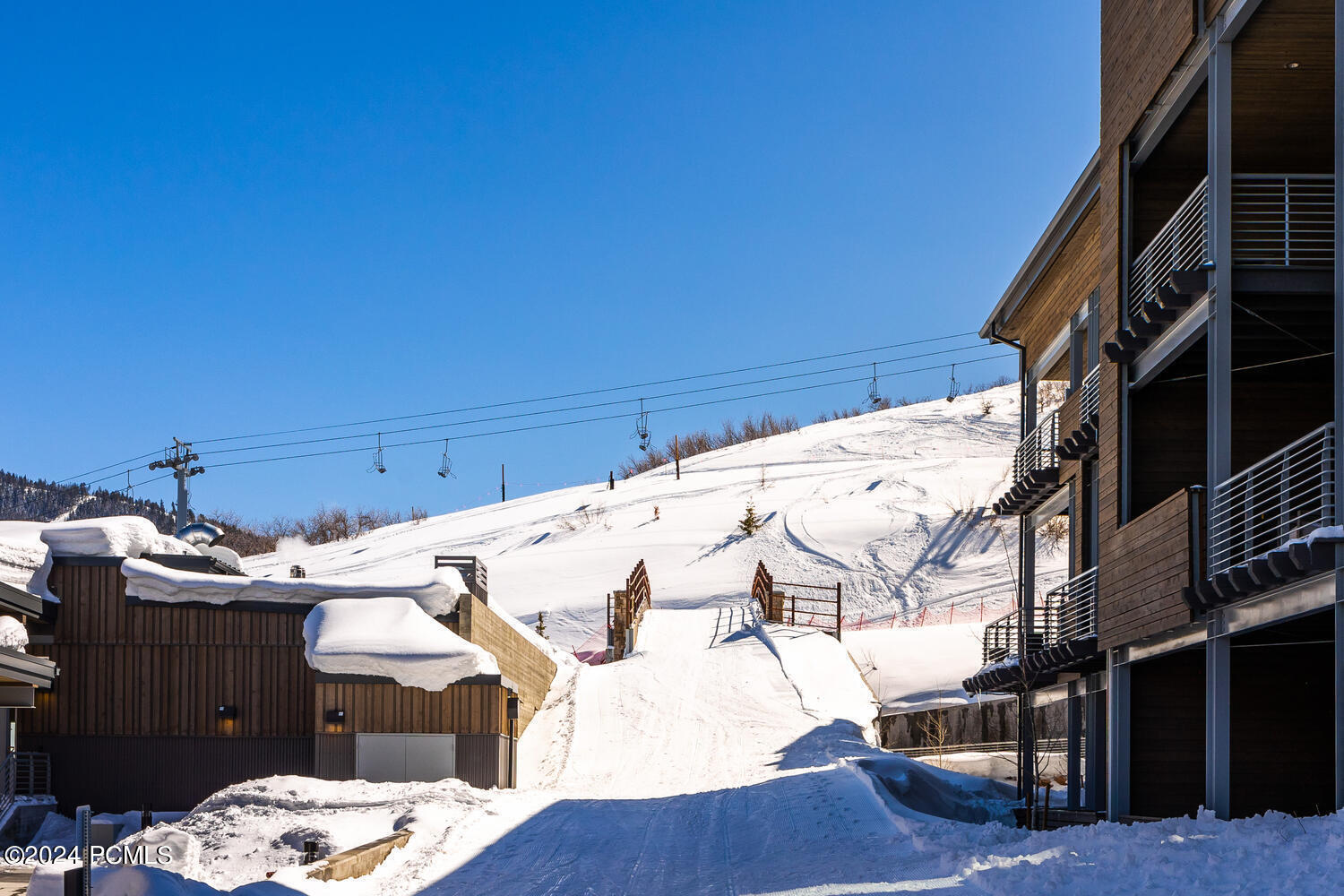 2752 W High Mountain Road, 1501