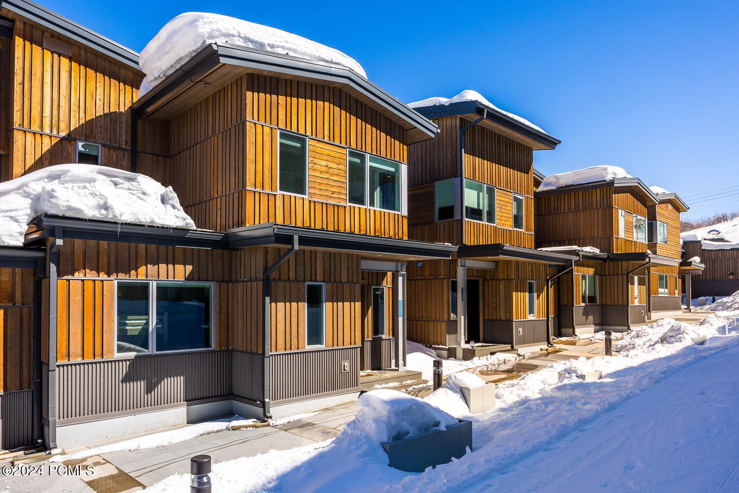 2752 W High Mountain Road, 1501