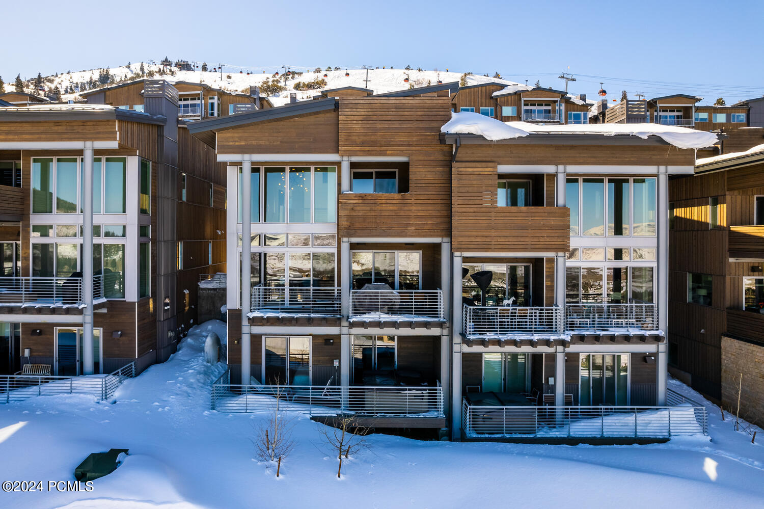 2752 W High Mountain Road, 1501