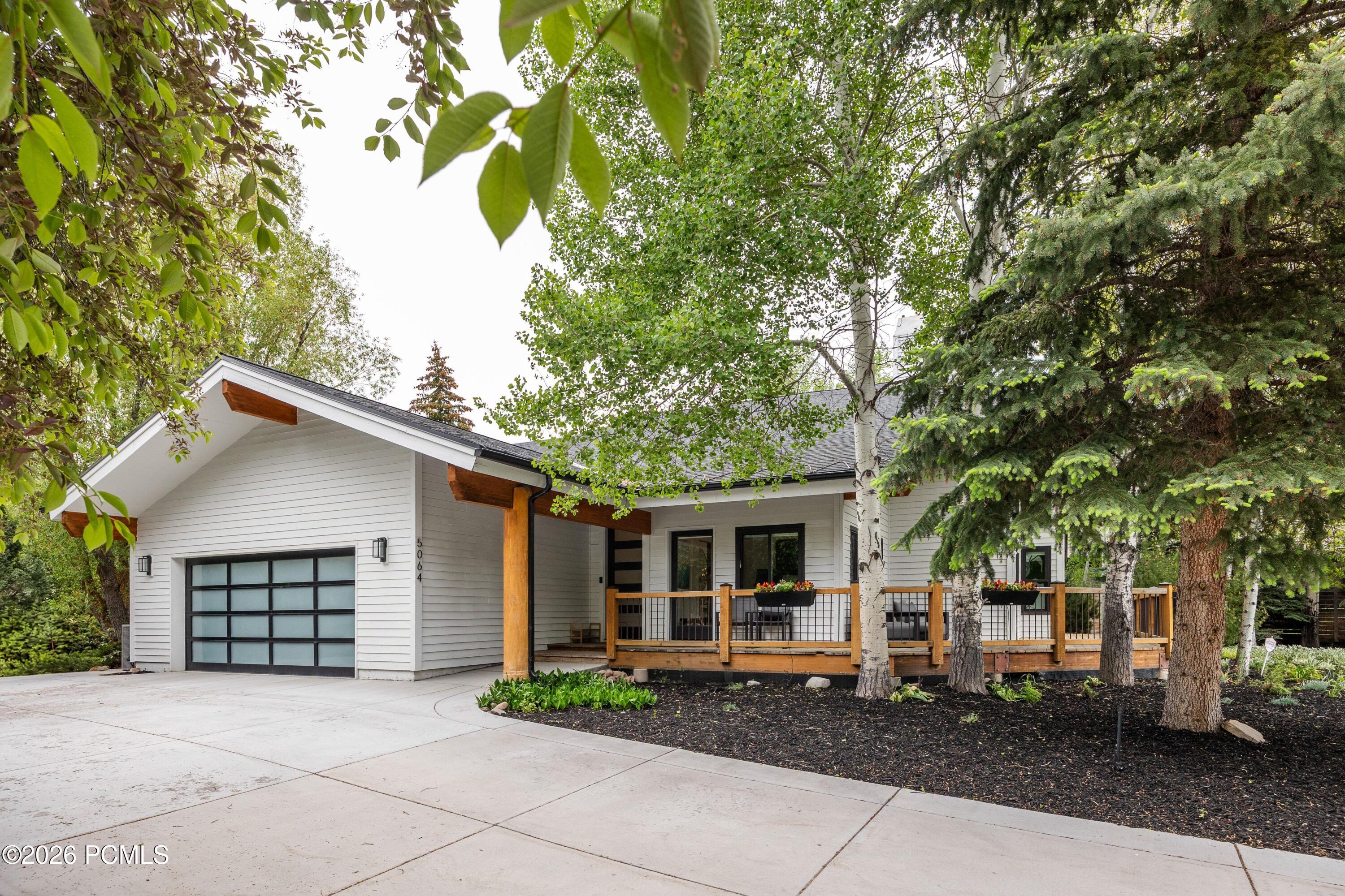 5064 E Meadows Drive