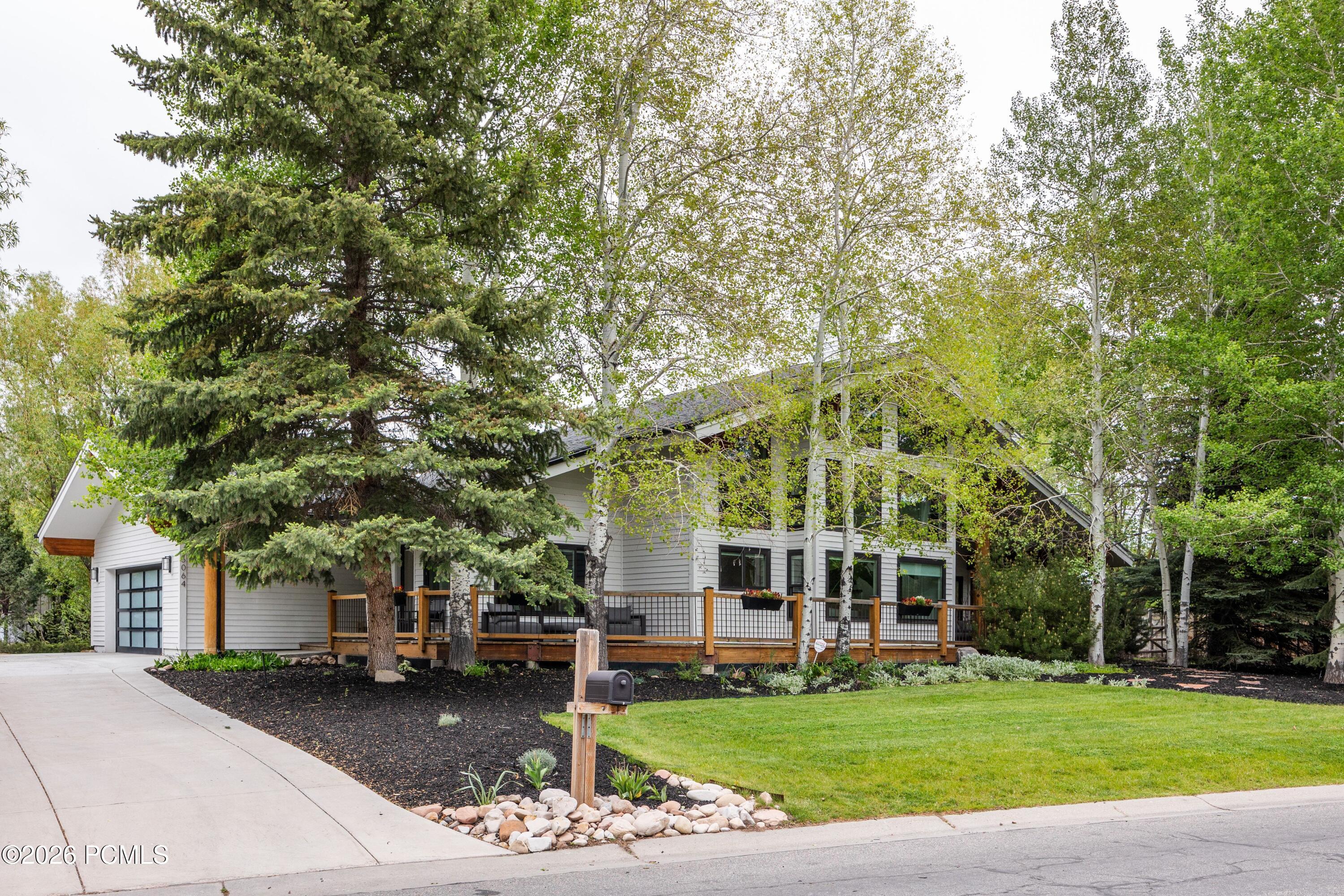 5064 E Meadows Drive