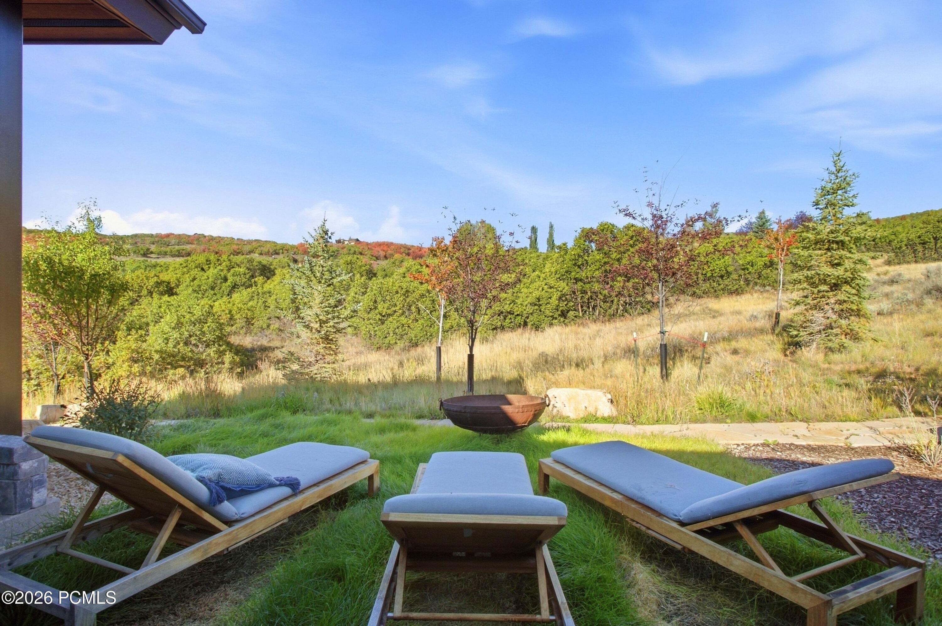 1163 W Red Fox Road