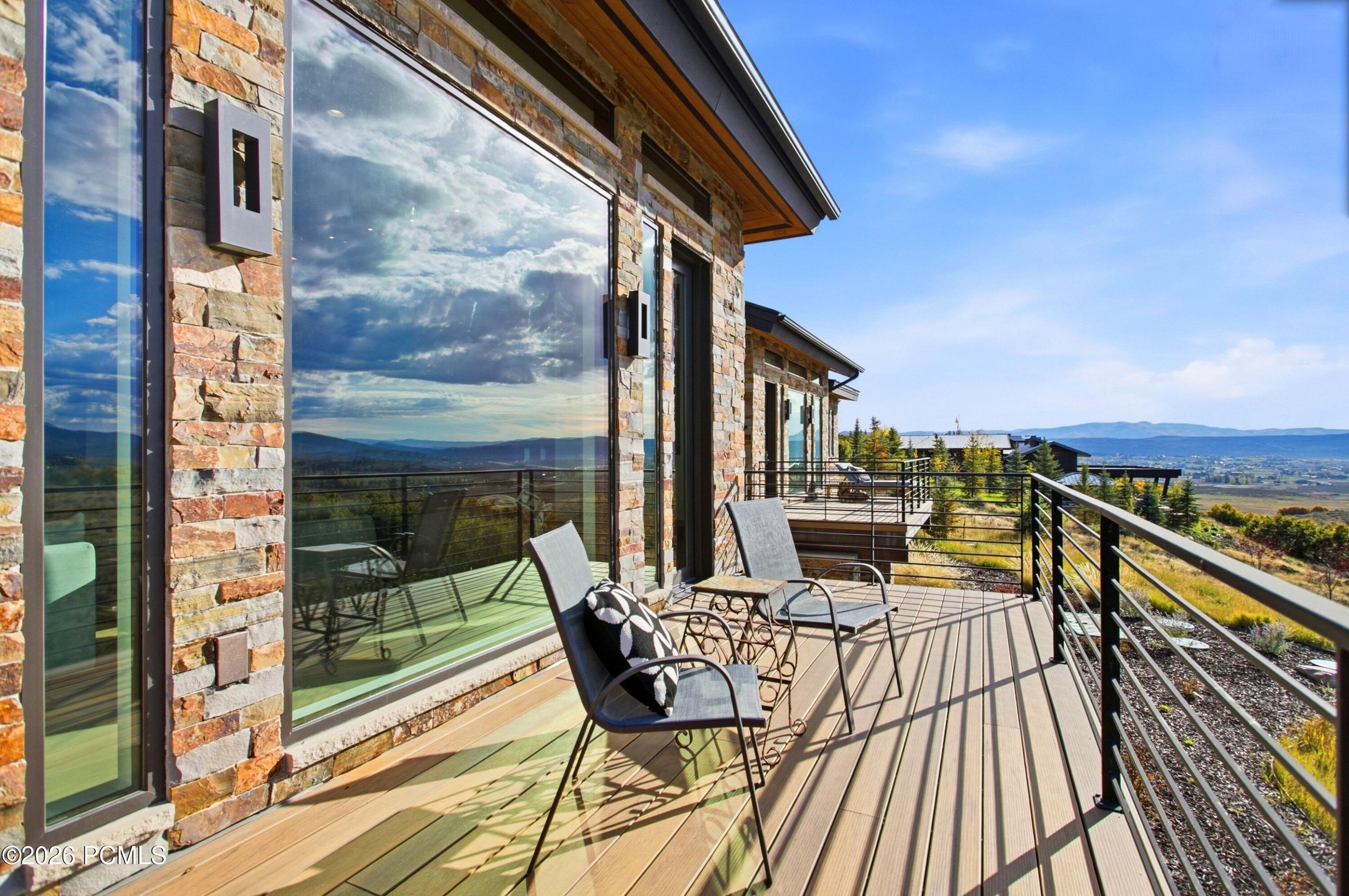 1163 W Red Fox Road