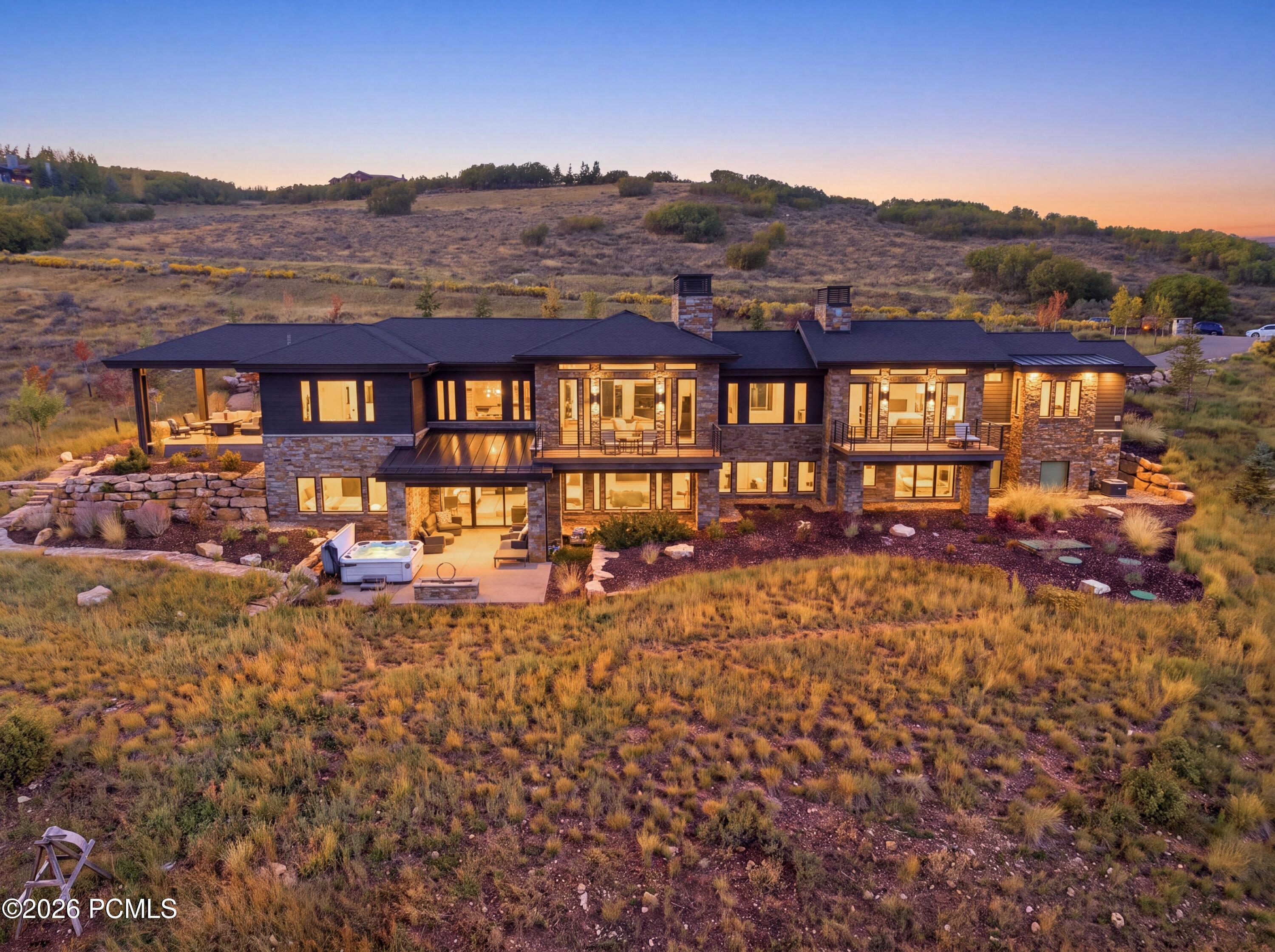1163 W Red Fox Road