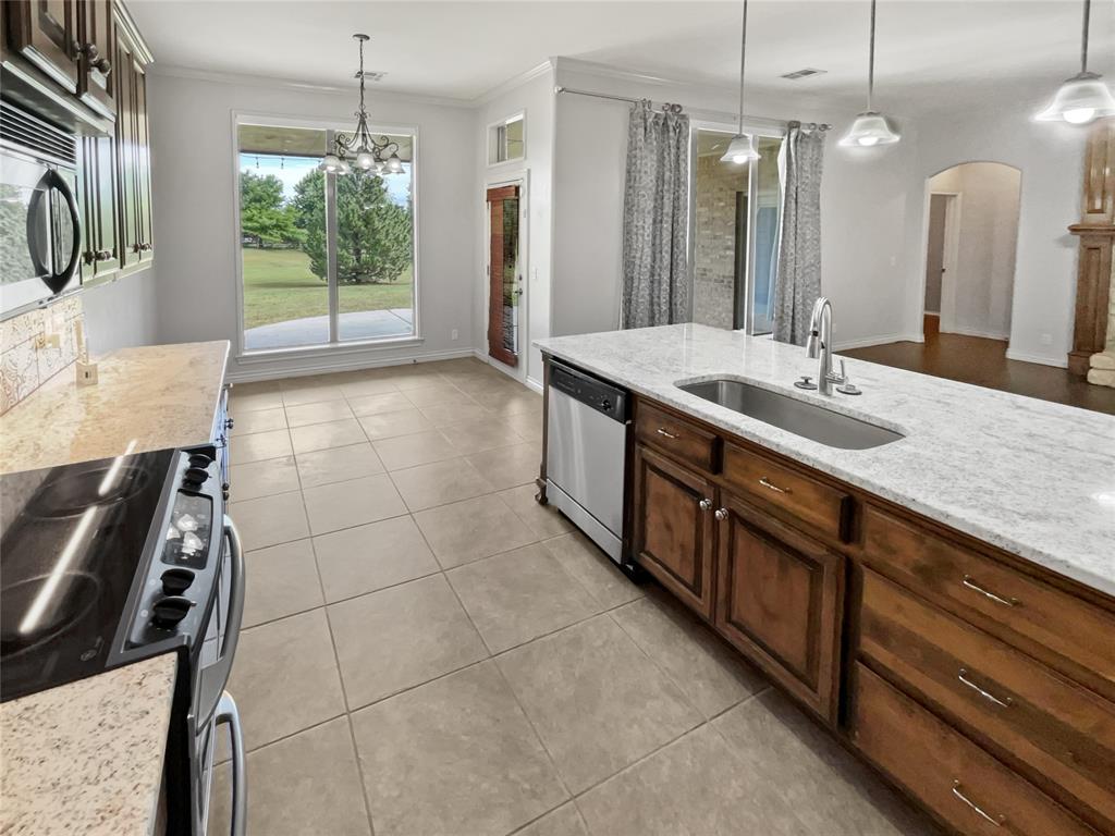 601 Cloudview Place