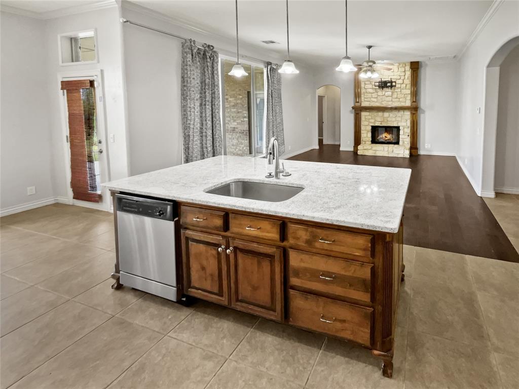 601 Cloudview Place