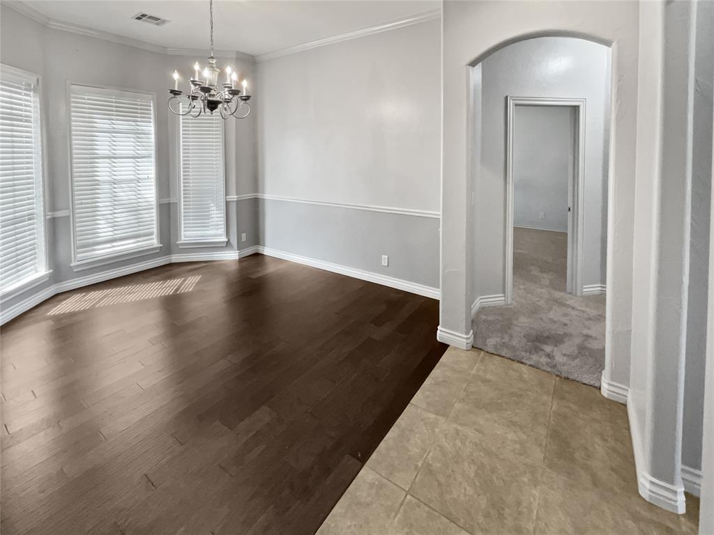 601 Cloudview Place