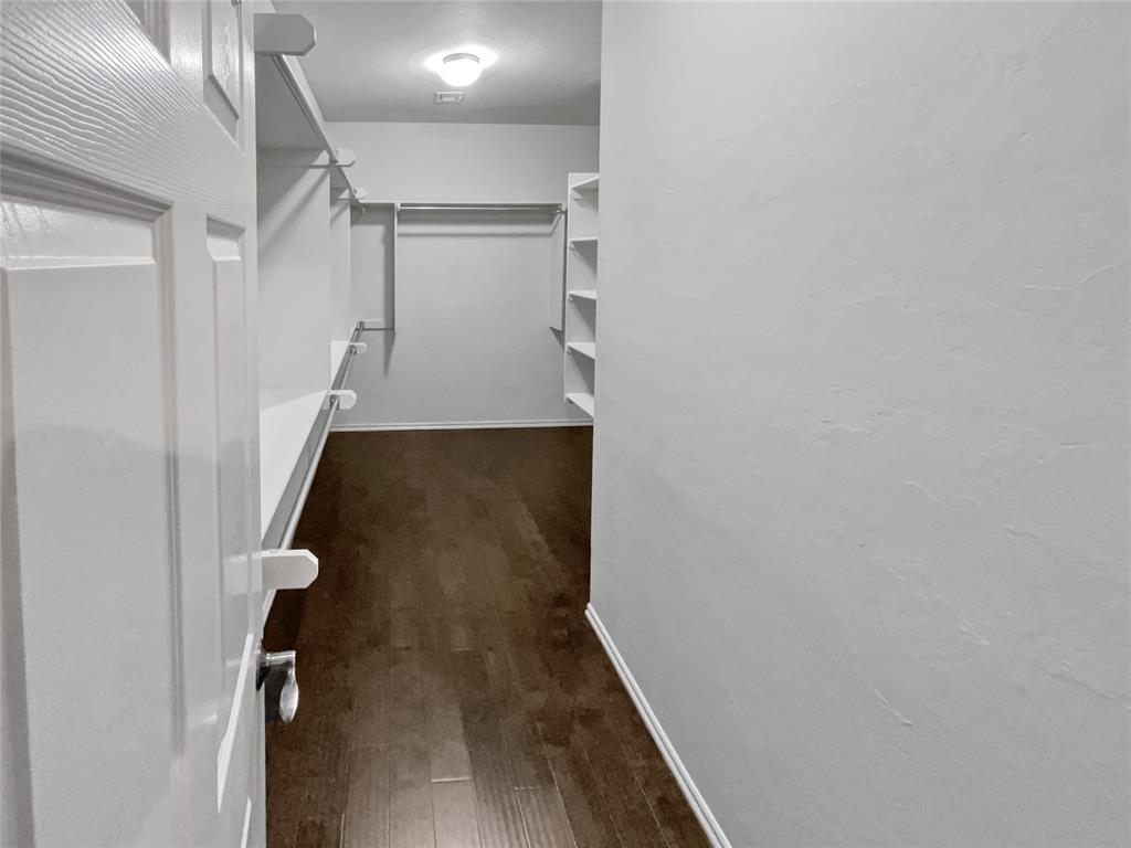 601 Cloudview Place