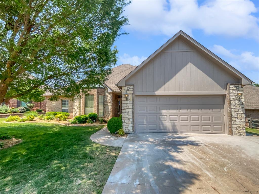 601 Cloudview Place