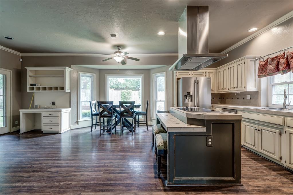 1224 Interurban Way
