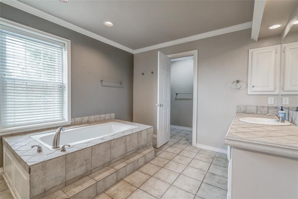1224 Interurban Way
