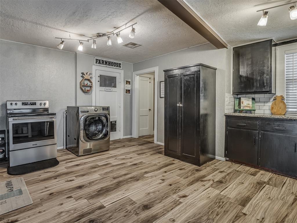 1012 S Williams Avenue