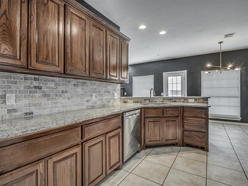 1136 Glen Eagles Court